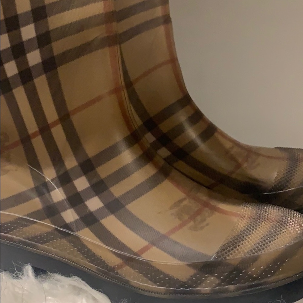 Burberry rain boots - Picture 7 of 7